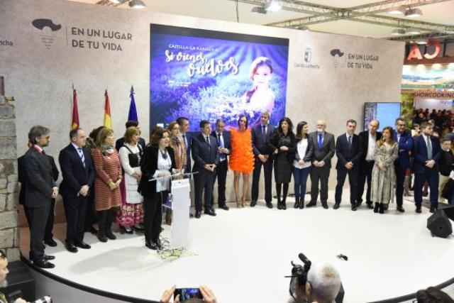 inauguracion stand clm fitur