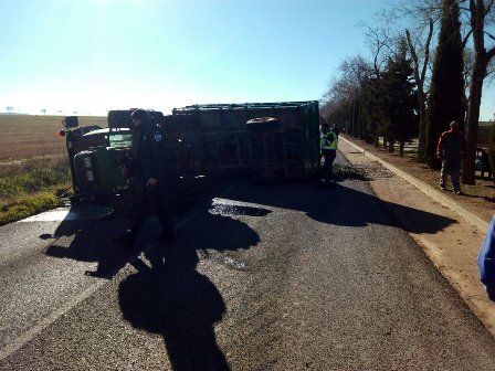 vuelcotractorb