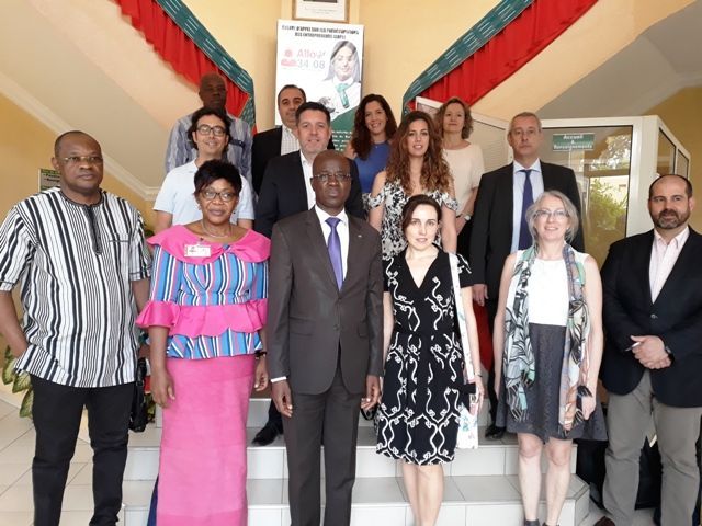Camara burkinabe delegación IPEX