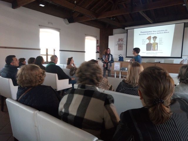 charla feminismo c