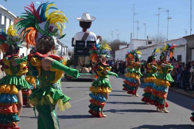 desfile carrozas comparsas almagro b