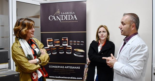 BLANCA FERNANDEZ VISITA EMPRESA SANTA CRUZ DE MUDELA 1