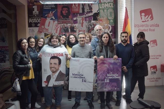 CIUDAD REAL PEGADA CARTELES UNIDAS PODEMOS