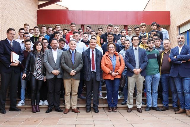 FOTO FAMILIA EFA MANZANARES