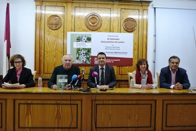 PRESENTACION LIBRO ALMENDRO1