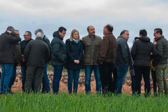 Reunión con cazadores y agricultores Cs C LM