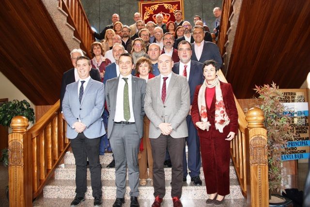 firma convenios segunda asignación consejero con presidente de los grupos