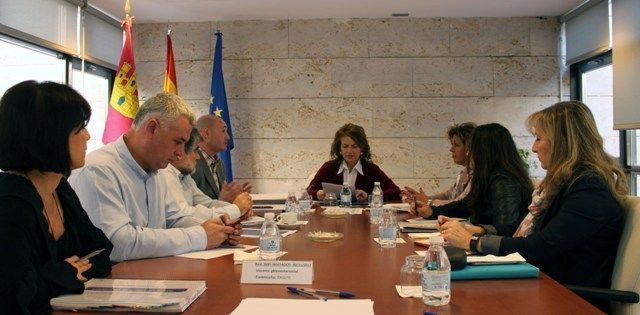 decreto comite etica servicios sociales y atencion dependencia