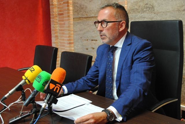 delgado anuncio pleno