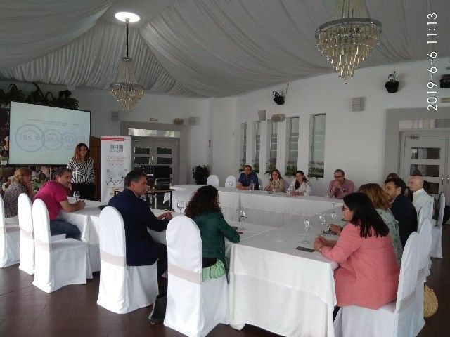 mesa dialogo cruz roja a