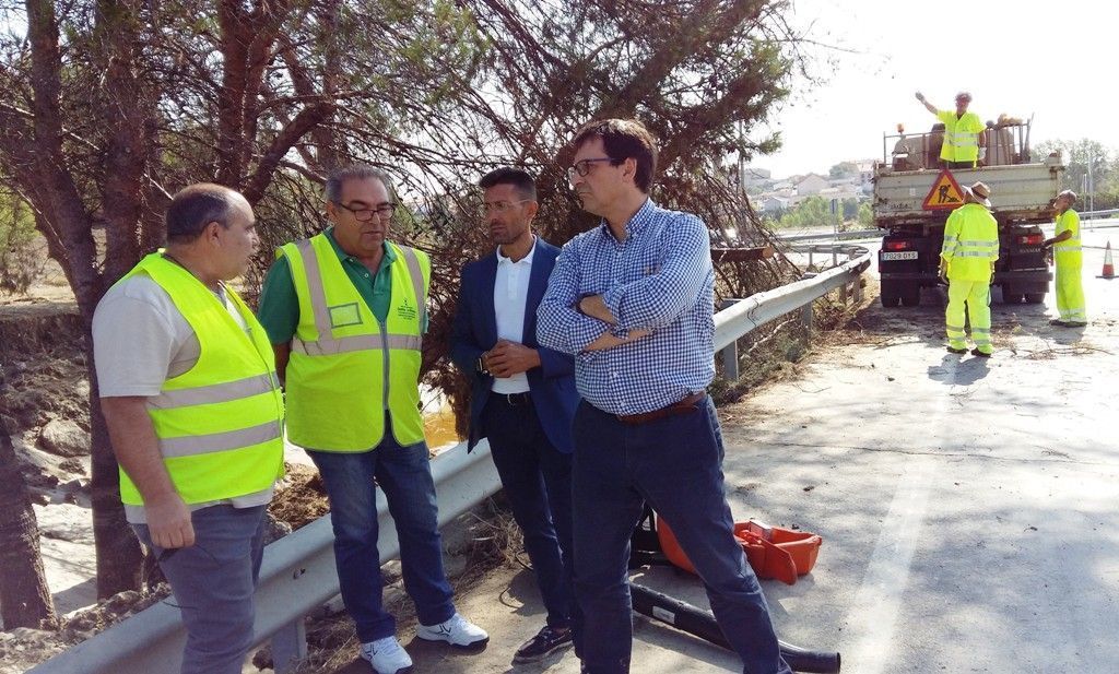 3 trabajos limpieza Brigadas de Carreteras