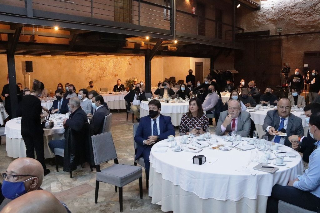 Desayuno empresarial 2021 22