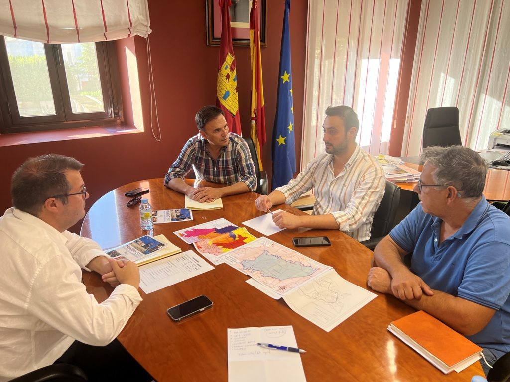 REUNION CUAS ALCALDE DE PEDRO MUNOZ