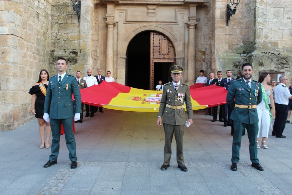 Izada bandera Quintanar 2