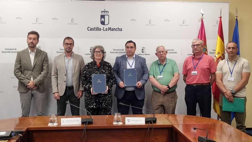 firma convenio federacion caza 1